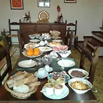Domu'e Luna Bed & Breakfast 2*