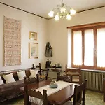 Domu'e Luna Bed & Breakfast