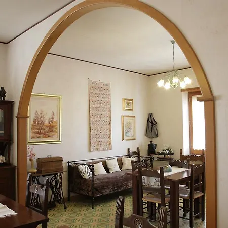 Domu'e Luna Bed & Breakfast