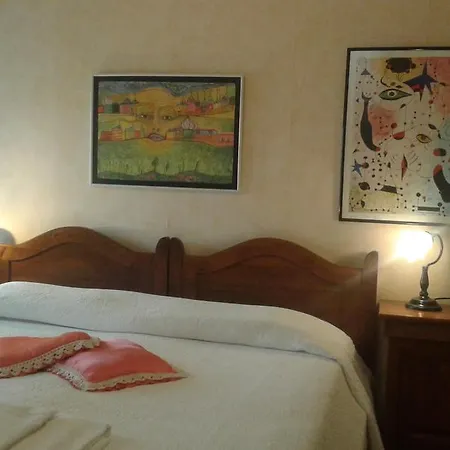 住宿加早餐酒店 Domu'e Luna Lunamatrona