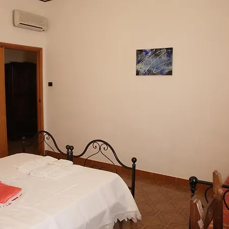 Bed and breakfast Domu'e Luna 2*