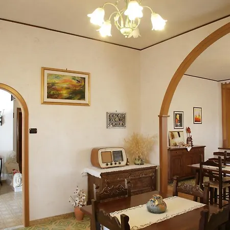 Bed & Breakfast Domu'e Luna