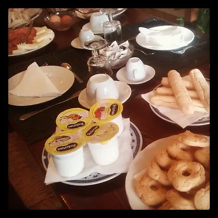 Domu'e Luna 住宿加早餐酒店 2*