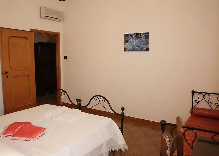 ベッド・アンド・ブレックファスト Domu'e Luna 2*